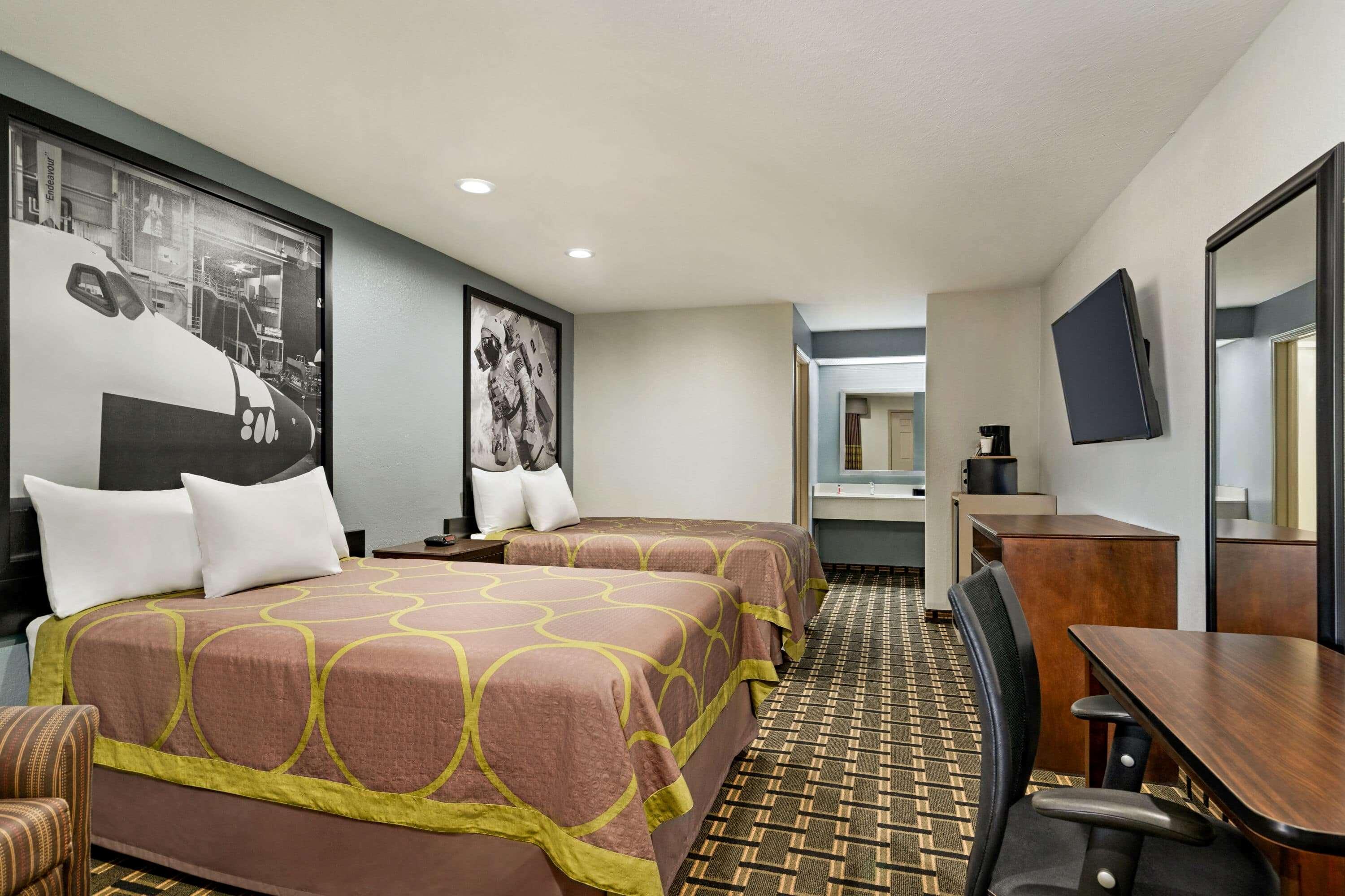 Super 8 By Wyndham Houston Downtown I-610 Hotel Exterior photo